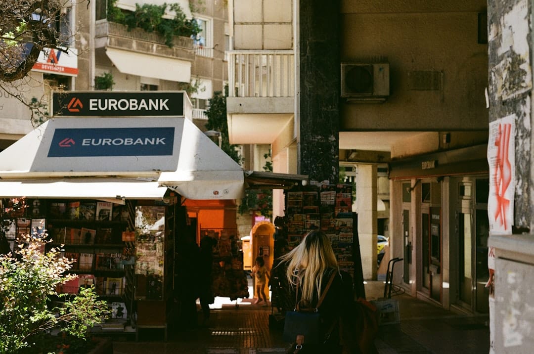 Revolut vs N26 en Europa: ¿Qué Tarjeta (o Función de Crédito) es Mejor para tu Gestión Operativa?